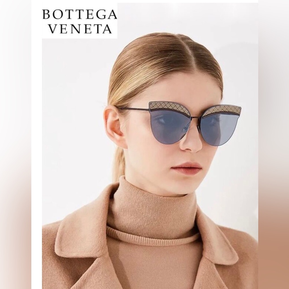 BOTTEGA VENETA MIRROR CAT EYE SUNGLASSES. 64 mm